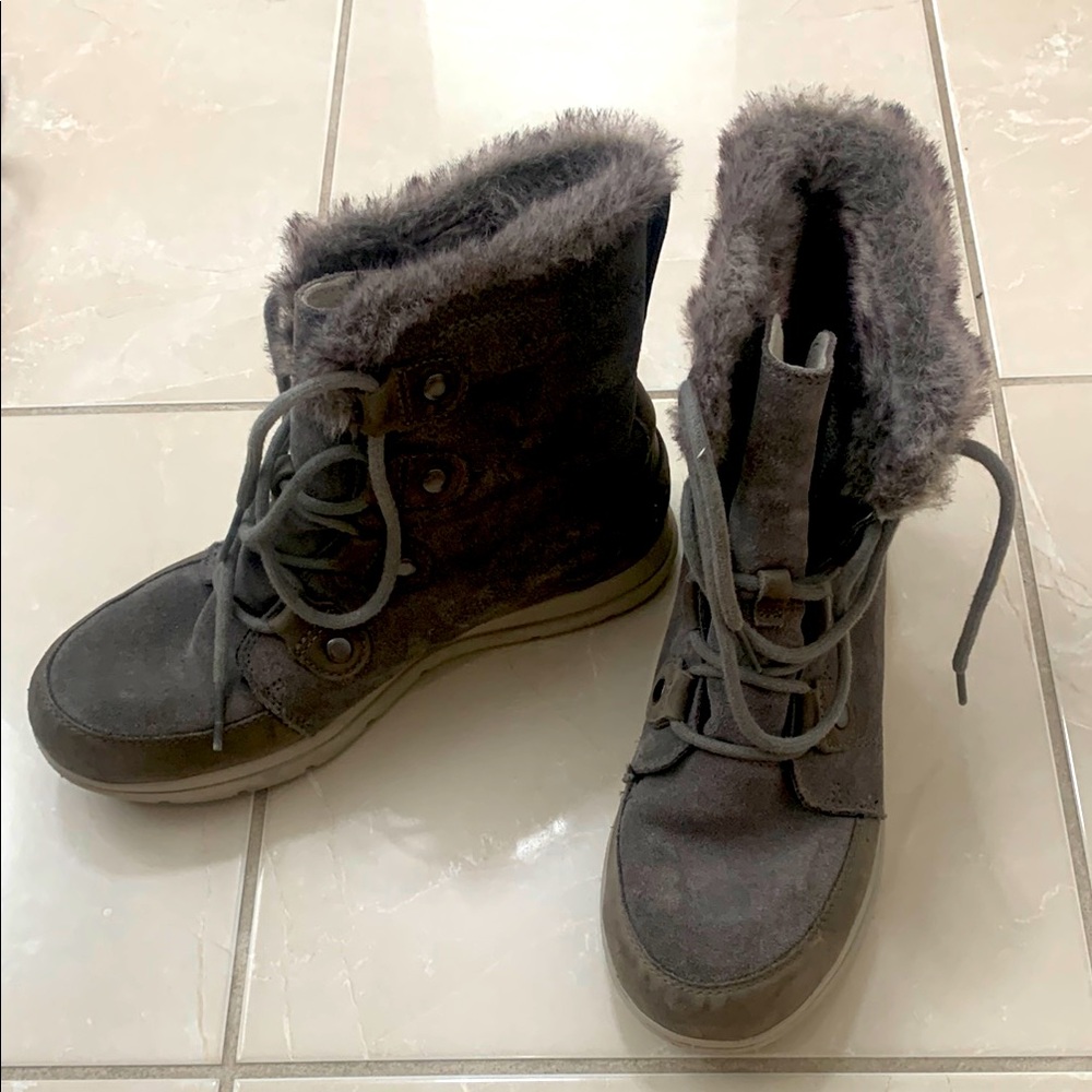 Women's Gray Sorel Boots